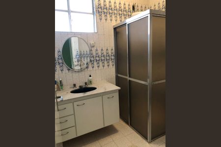 Casa à venda com 153m², 3 quartos e 2 vagasBanheiro 