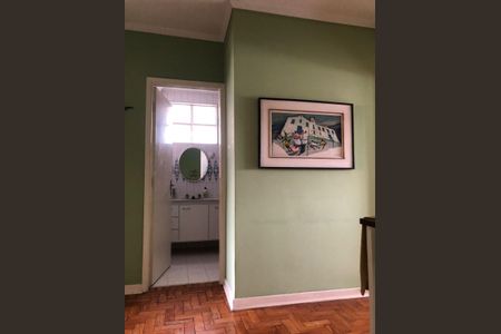 Casa à venda com 153m², 3 quartos e 2 vagasBanheiro 