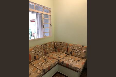 Casa à venda com 153m², 3 quartos e 2 vagasSala