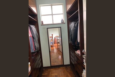 Casa à venda com 153m², 3 quartos e 2 vagasCloset do quarto