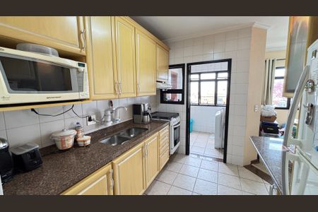 Apartamento à venda com 98m², 2 quartos e 2 vagasCozinha