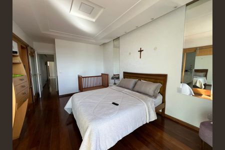 Apartamento à venda com 340m², 4 quartos e 4 vagas