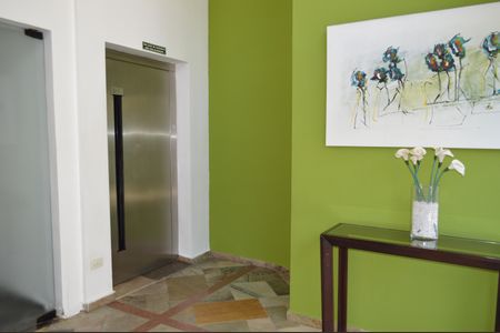 Apartamento à venda com 72m², 2 quartos e 2 vagasElevador