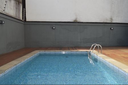 Apartamento à venda com 72m², 2 quartos e 2 vagasPiscina