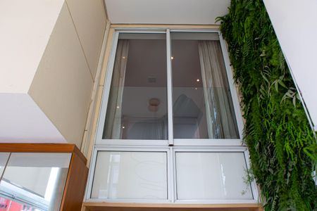 Apartamento à venda com 90m², 1 quarto e 2 vagas Apartamento à venda com 90m², 1 quarto e 2 vagasVaranda