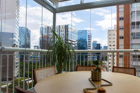 Apartamento à venda com 90m², 1 quarto e 2 vagas Apartamento à venda com 90m², 1 quarto e 2 vagasVaranda
