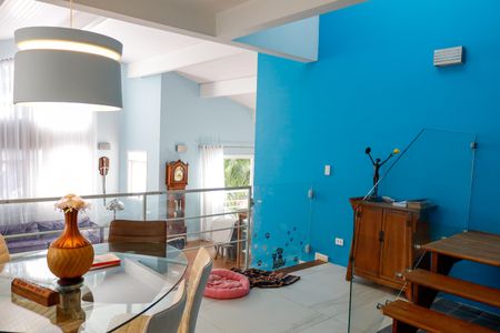 Casa à venda com 444m², 4 quartos e 4 vagas Casa à venda com 444m², 4 quartos e 4 vagasSala