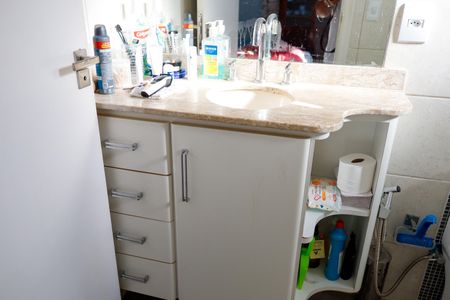 Casa à venda com 444m², 4 quartos e 4 vagas Casa à venda com 444m², 4 quartos e 4 vagasBanheiro da Suíte 1