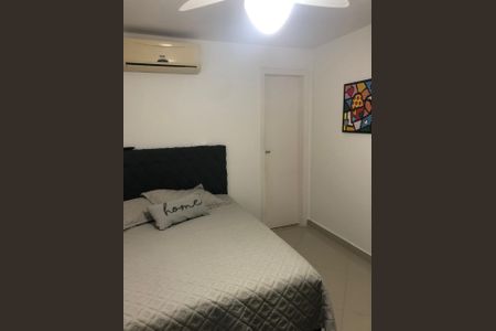 Casa de condomínio à venda com 240m², 3 quartos e 3 vagas