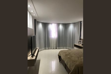 Casa de condomínio à venda com 240m², 3 quartos e 3 vagas