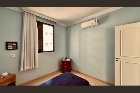 Apartamento à venda com 292m², 4 quartos e 4 vagas Apartamento à venda com 292m², 4 quartos e 4 vagasQuarto 3