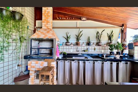 Apartamento à venda com 292m², 4 quartos e 4 vagas Apartamento à venda com 292m², 4 quartos e 4 vagasEspaço Gourmet