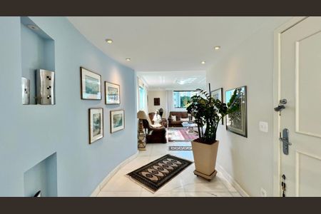 Apartamento à venda com 292m², 4 quartos e 4 vagas Apartamento à venda com 292m², 4 quartos e 4 vagasSala