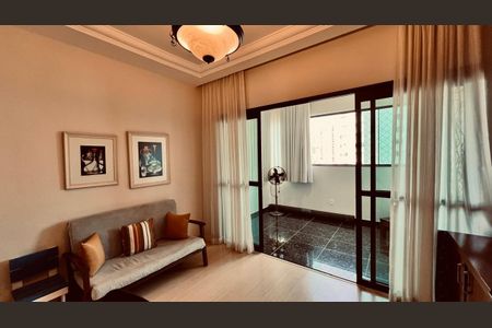 Apartamento à venda com 292m², 4 quartos e 4 vagas Apartamento à venda com 292m², 4 quartos e 4 vagasQuarto 4