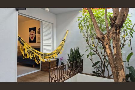 Casa para alugar com 200m², 2 quartos e 1 vaga Casa para alugar com 200m², 2 quartos e 1 vagaQuintal casa 2