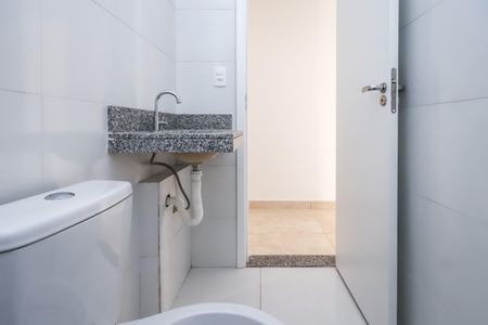 Apartamento à venda com 41m², 2 quartos e sem vaga Apartamento à venda com 41m², 2 quartos e sem vagaBanheiro