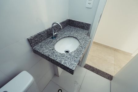 Apartamento à venda com 41m², 2 quartos e sem vaga Apartamento à venda com 41m², 2 quartos e sem vagaBanheiro