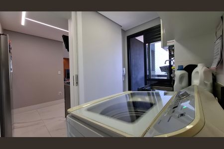 Apartamento à venda com 125m², 3 quartos e 3 vagas Apartamento à venda com 125m², 3 quartos e 3 vagasÁrea de Serviço