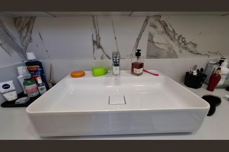 Apartamento à venda com 125m², 3 quartos e 3 vagas Apartamento à venda com 125m², 3 quartos e 3 vagasBanheiro da Suíte