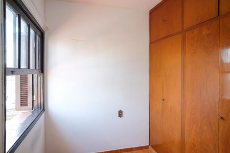 Casa à venda com 200m², 4 quartos e 3 vagasQuarto 2