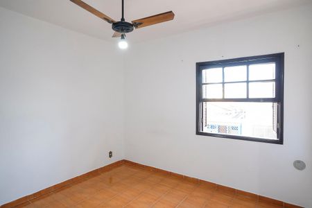 Casa à venda com 200m², 4 quartos e 3 vagasSuíte