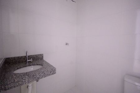 Apartamento à venda com 38m², 2 quartos e sem vaga Apartamento à venda com 38m², 2 quartos e sem vagaBanheiro