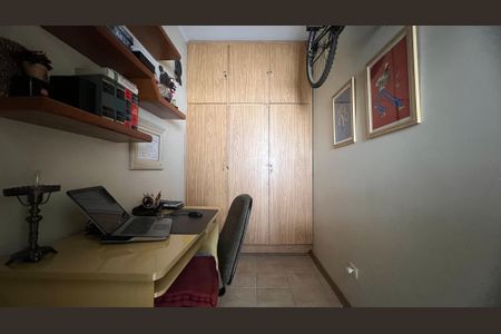 Apartamento à venda com 135m², 3 quartos e 1 vaga Apartamento à venda com 135m², 3 quartos e 1 vagaQuarto de Serviço