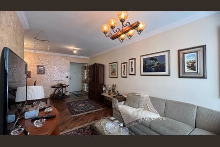 Apartamento à venda com 135m², 3 quartos e 1 vaga Apartamento à venda com 135m², 3 quartos e 1 vagaSala de TV