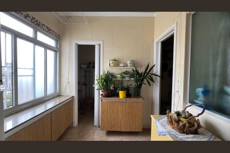 Apartamento à venda com 135m², 3 quartos e 1 vaga Apartamento à venda com 135m², 3 quartos e 1 vagaÁrea de Serviço