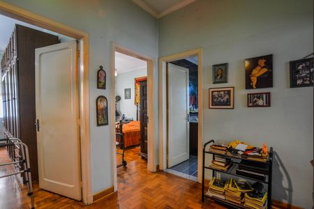 Casa à venda com 300m², 4 quartos e 3 vagasCorredor