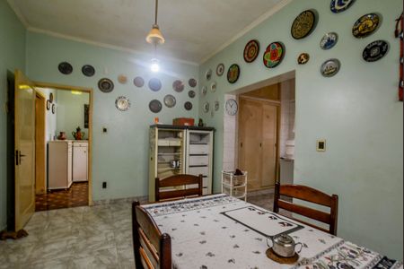 Casa à venda com 300m², 4 quartos e 3 vagasCopa