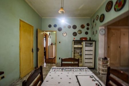 Casa à venda com 300m², 4 quartos e 3 vagasCopa