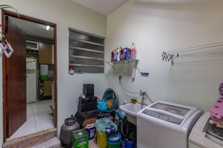 Casa de condomínio à venda com 65m², 2 quartos e 1 vagaÁrea de Serviço