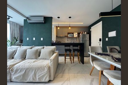 Apartamento à venda com 38m², 1 quarto e 1 vagaFoto 02