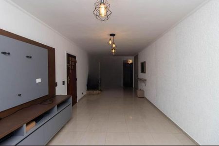 Casa à venda com 210m², 4 quartos e 3 vagas Casa à venda com 210m², 4 quartos e 3 vagasFoto 03