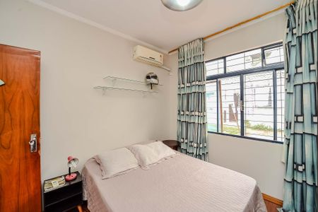 Casa à venda com 270m², 3 quartos e 6 vagasQuarto 1