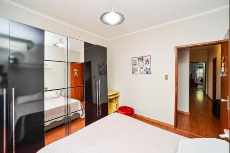 Casa à venda com 270m², 3 quartos e 6 vagasQuarto 1