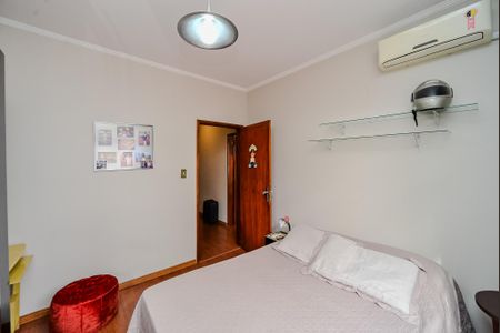 Casa à venda com 270m², 3 quartos e 6 vagasQuarto 1