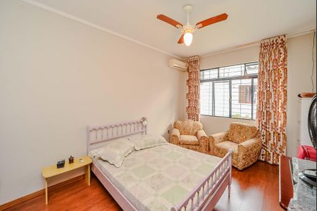 Casa à venda com 270m², 3 quartos e 6 vagasQuarto 2