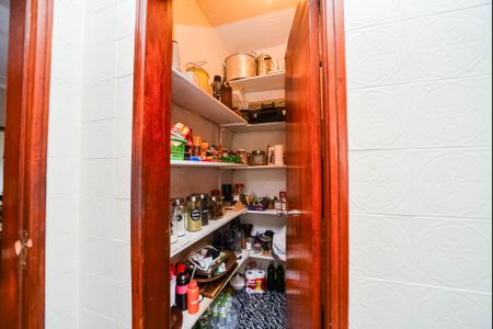 Casa à venda com 270m², 3 quartos e 6 vagasDespensa