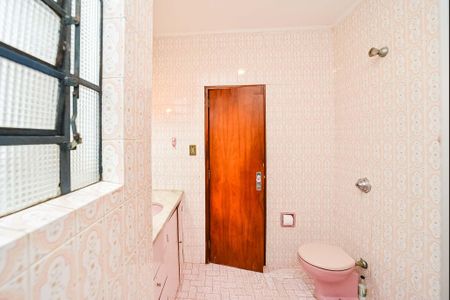 Casa à venda com 270m², 3 quartos e 6 vagasBanheiro da Suíte