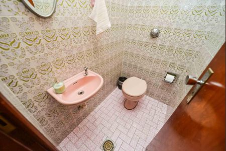 Casa à venda com 270m², 3 quartos e 6 vagasLavabo