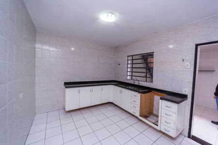 Casa à venda com 99m², 2 quartos e sem vaga Casa à venda com 99m², 2 quartos e sem vagaCozinha