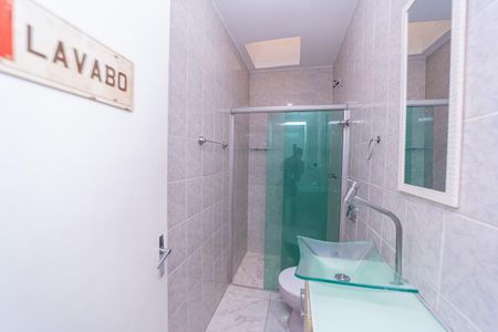 Casa à venda com 99m², 2 quartos e sem vaga Casa à venda com 99m², 2 quartos e sem vagaBanheiro