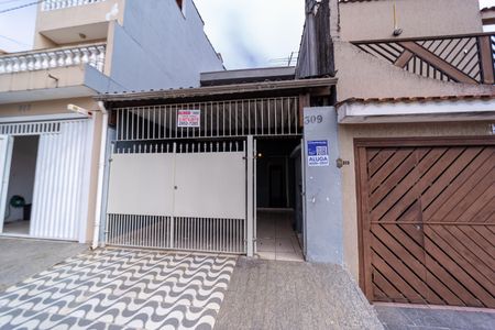 Casa à venda com 99m², 2 quartos e sem vaga Casa à venda com 99m², 2 quartos e sem vagaFachada