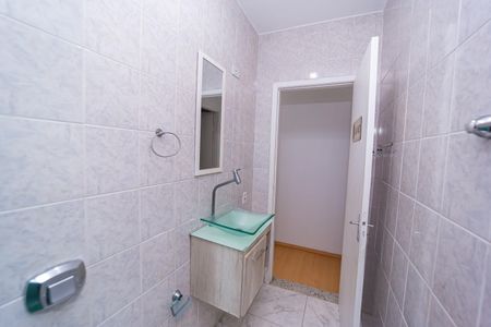 Casa à venda com 99m², 2 quartos e sem vaga Casa à venda com 99m², 2 quartos e sem vagaBanheiro