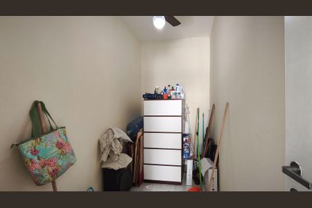 Apartamento à venda com 87m², 2 quartos e 2 vagas Apartamento à venda com 87m², 2 quartos e 2 vagasQuarto de Serviço