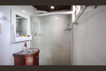 Apartamento à venda com 87m², 2 quartos e 2 vagas Apartamento à venda com 87m², 2 quartos e 2 vagasBanheiro da Suíte