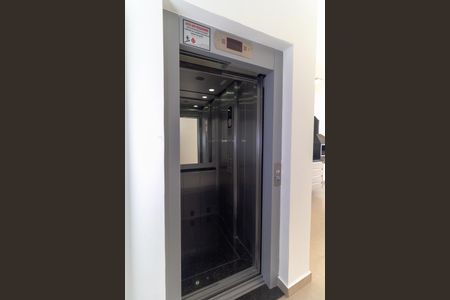 Apartamento para alugar com 28m², 1 quarto e sem vagaElevador