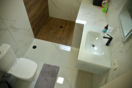 Casa à venda com 176m², 3 quartos e 3 vagasBanheiro Social